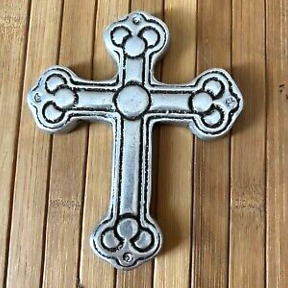 Vintage 1998 A La Carte Mexico pewter cross - Picture 1 of 1